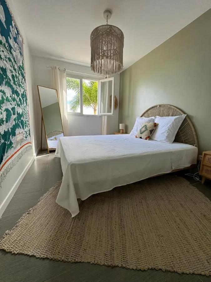 公寓 T3 Entierement Renove, Bord De Mer, Anse Mitan 莱特鲁瓦西莱