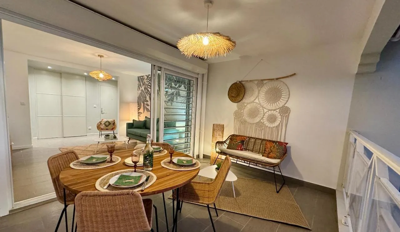 T3 Entierement Renove, Bord De Mer, Anse Mitan 莱特鲁瓦西莱