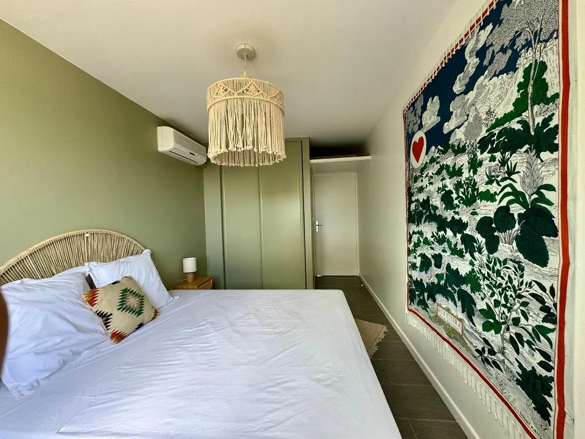 Appartement T3 Entierement Renove, Bord De Mer, Anse Mitan Les Trois-Ilets